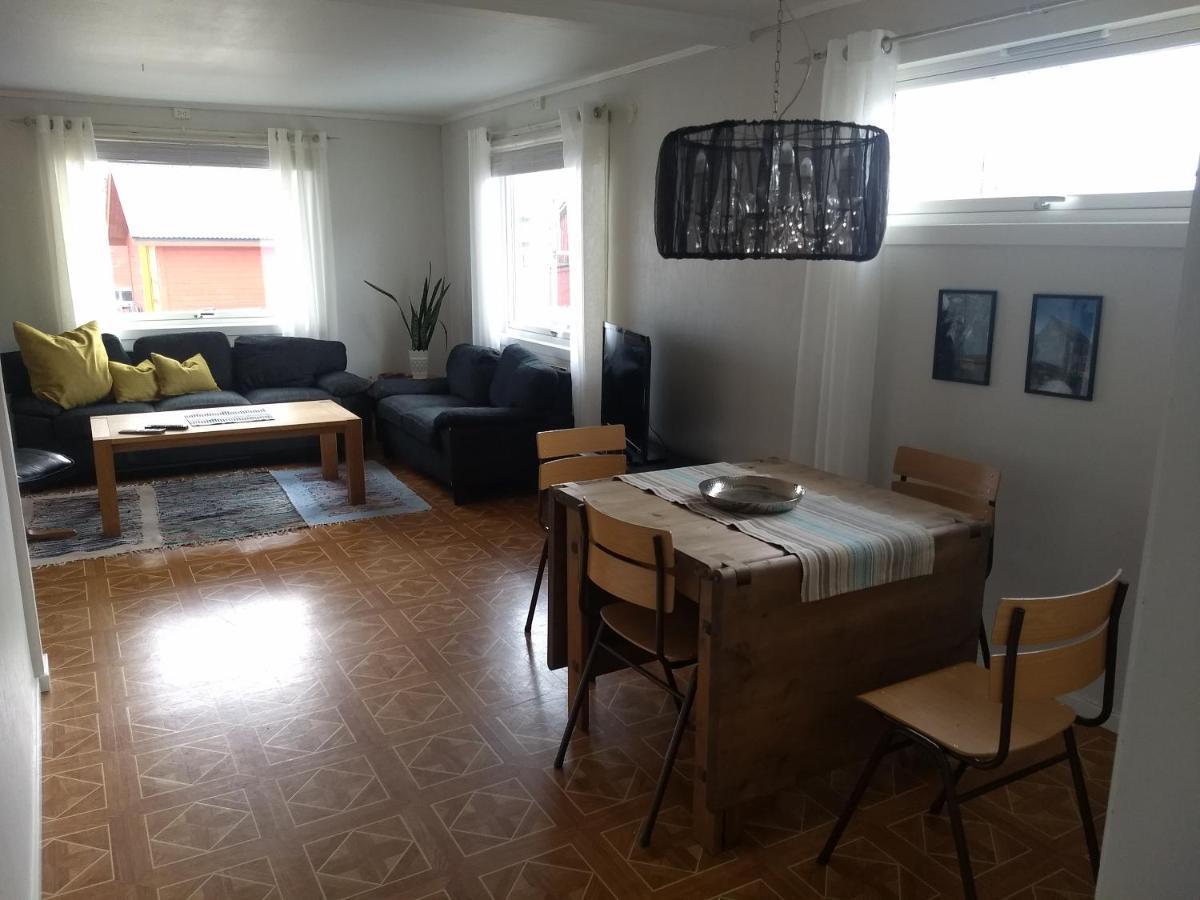 Appartamento 43 Oscarsgate Vadsø Esterno foto